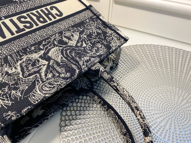 03b82a99e66ec86cf083a2b2833372f1_1759392540_7778.jpg 03b82a99e66ec86cf083a2b2833372f1_1759392540_7778.jpg