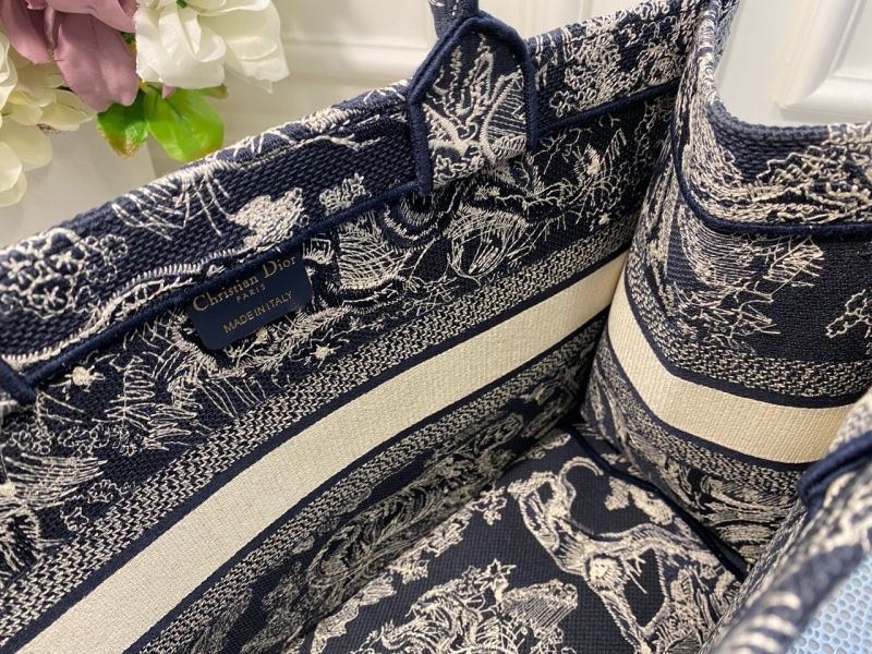 03b82a99e66ec86cf083a2b2833372f1_1759392543_2408.jpg 03b82a99e66ec86cf083a2b2833372f1_1759392543_2408.jpg