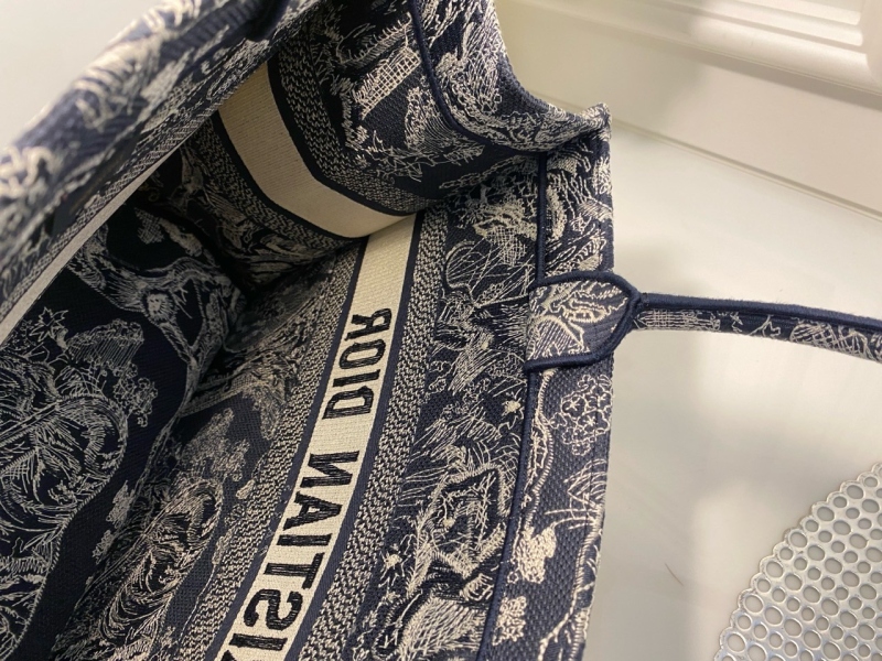 03b82a99e66ec86cf083a2b2833372f1_1759392544_6226.jpg 03b82a99e66ec86cf083a2b2833372f1_1759392544_6226.jpg