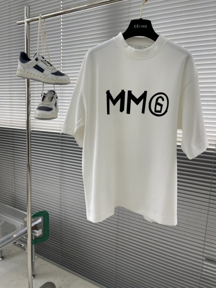 메종 마르지엘라 MM6 반팔티 - 2 Color