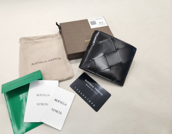 보테가베네타 반지갑 6388-67 유광 블랙