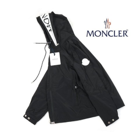 몽클레어 지퍼 로고 후드 바람막이
