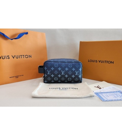 루이비통 락커 돕 키트 클러치 M11559 고급버전