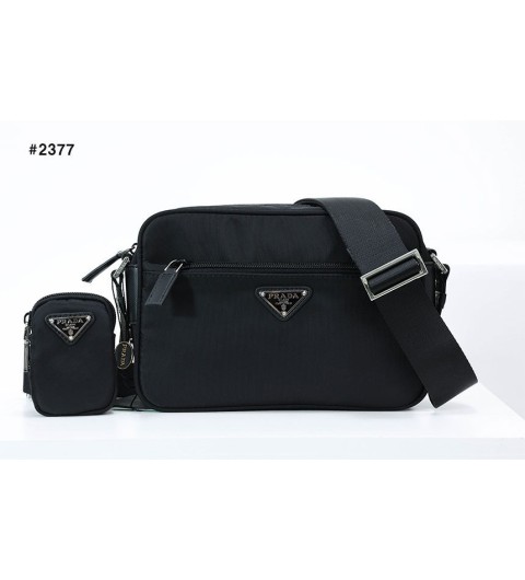 프라다 트라이앵글 로고 리나일론 크로스 메신저백