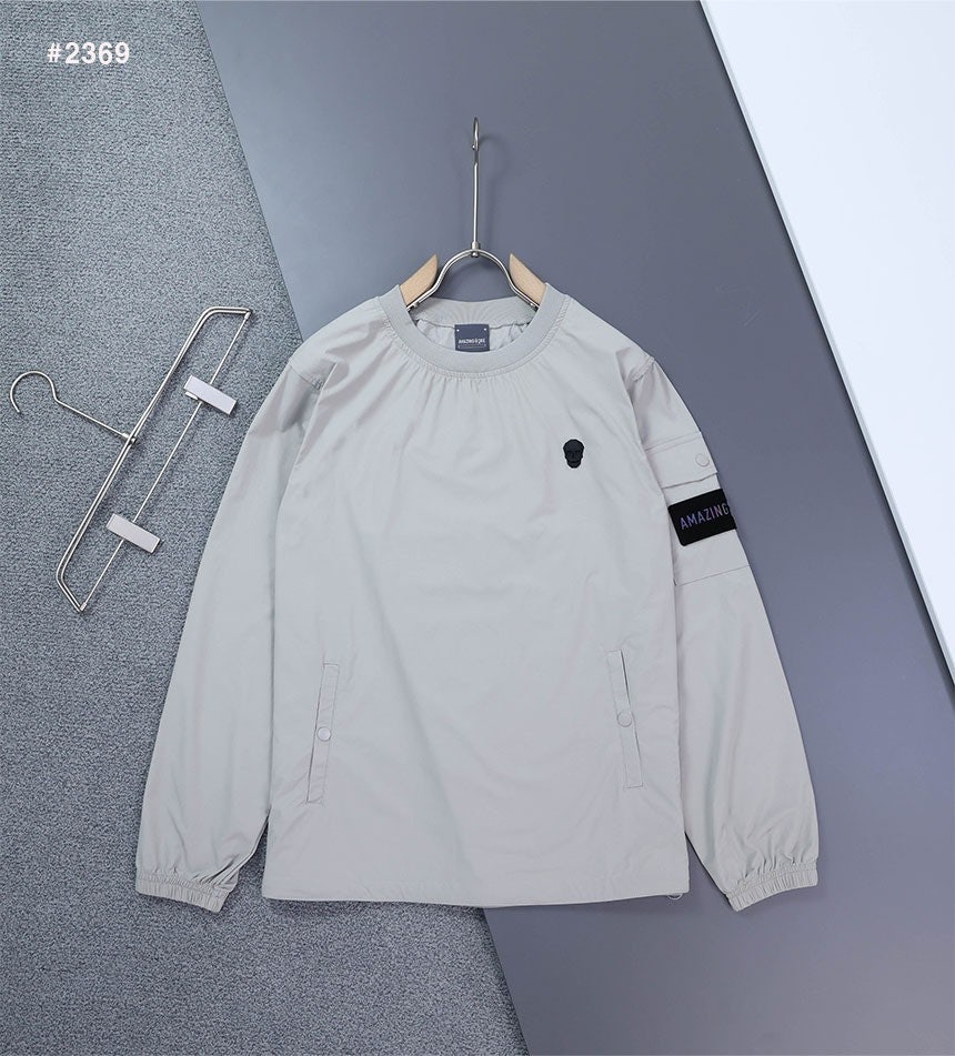 어메이징크리 하이브리드 원드브레이크 라운드 맨투맨 - 2 Color