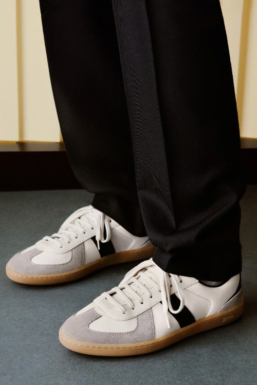 디올 B01 매치포인트 스니커즈