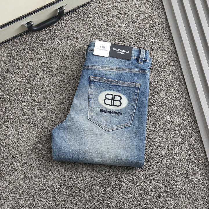 발렌시아가 백포켓 레터링 자수로고 스판 데님진