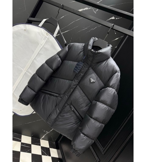 프라다 삼각로고 다운 패딩 - 2 Color