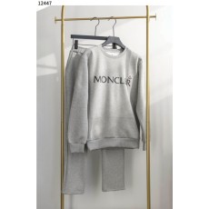 몽클레어 이니셜 엠보로고 라운드 패치 맨투맨 팬츠 세트 기모 - 2 Color