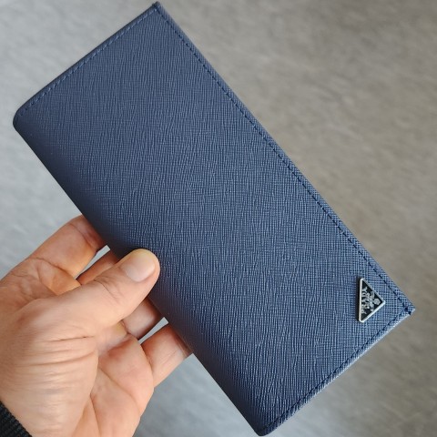 프라다 삼각로고 사피아노 장지갑 - 네이비