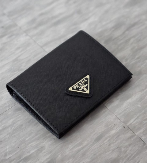 프라다 삼각로고 사피아노 중지갑