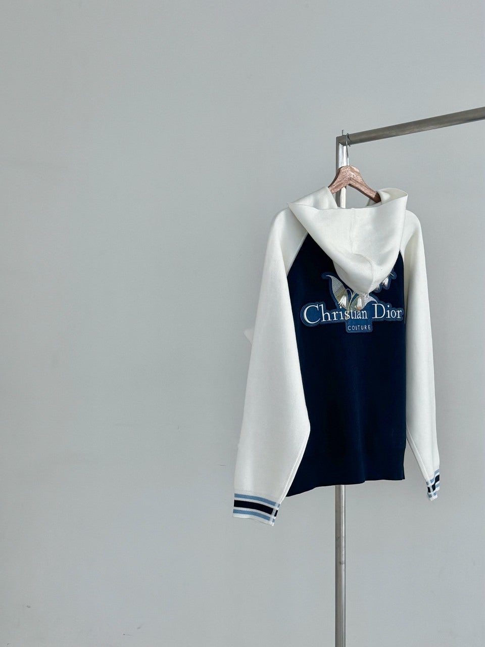 디올 여성 플라워 배색 후드집업