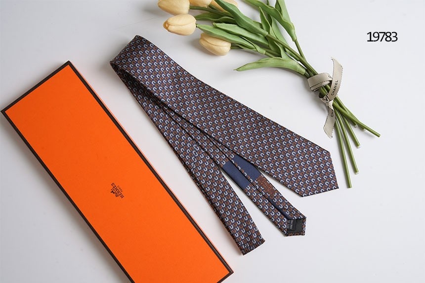 에르메스 말발굽 패턴 실크 타이