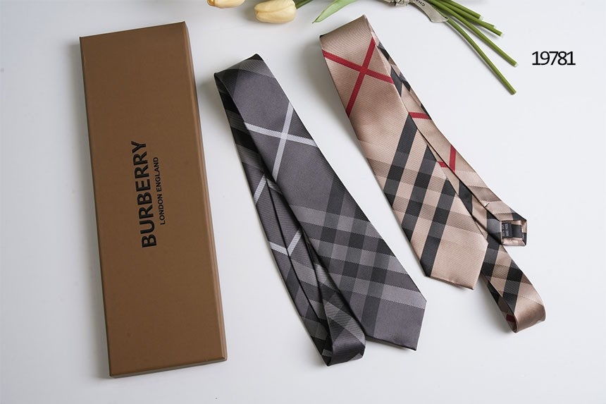 버버리 클래식 체크 타이 - 2 Color