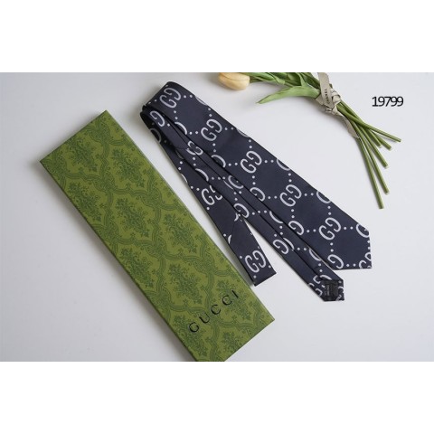 구찌 GG 빅로고 패턴 실크 타이