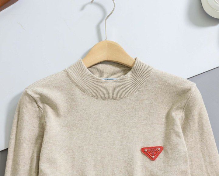 프라다 삼각로고 하프넥 니트 스웨터 - 3 Color