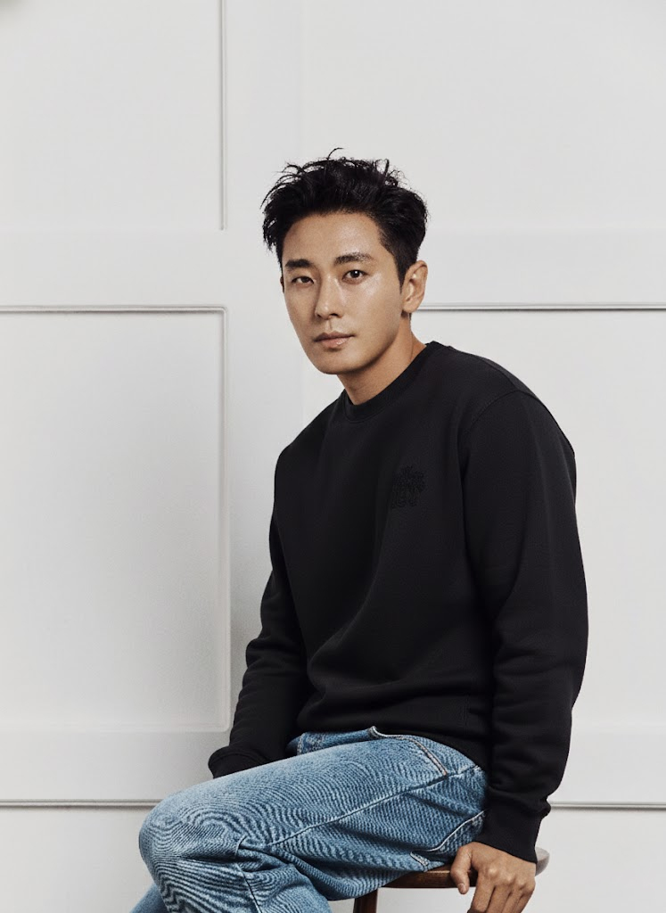 크롬하츠 멀티 크로스 맨투맨