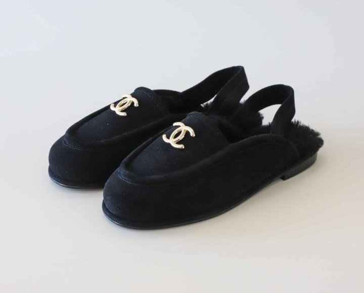 샤넬 스웨이드 시어링 슬리퍼 뮬