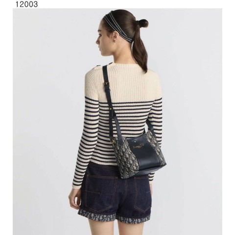 디올 시그니쳐 스몰 버킷백 - 2 Color