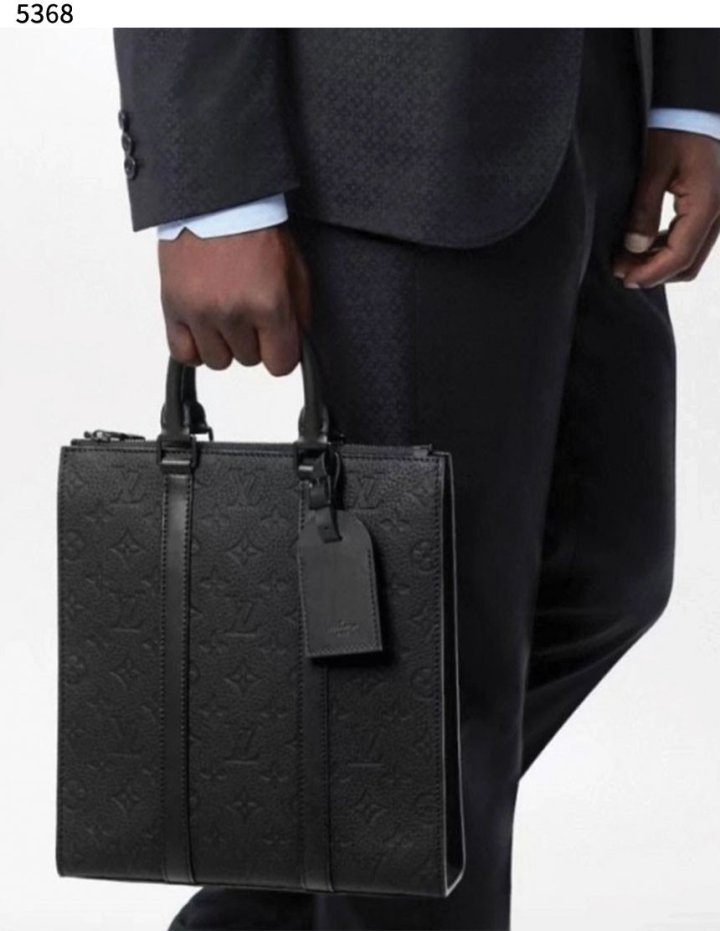 루이비통 삭 플라 크로스