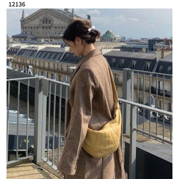 르메르 미디엄 크로와상 백 소프트 나파 레더 미디움 - 베이지-레플리카 사이트 쇼핑몰