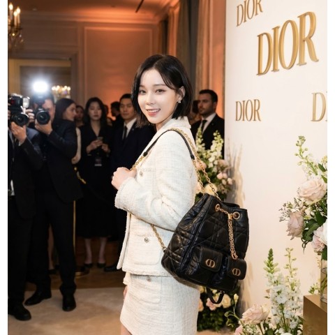 디올 Caro 카로 미디엄 멀티캐리 체인 백팩