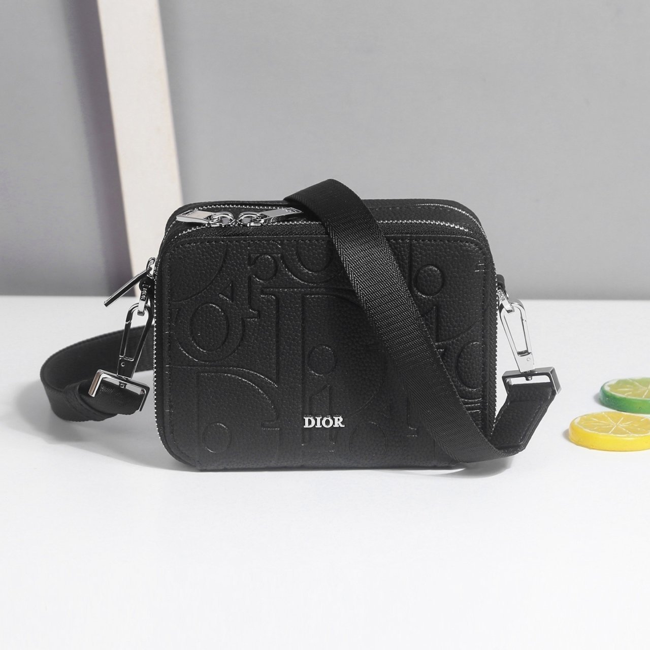 디올 스트랩 지퍼 미니 크로스백