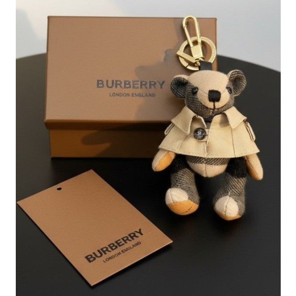 버버리 트렌치코트 베어 백참 & 키홀더-레플리카 사이트 쇼핑몰