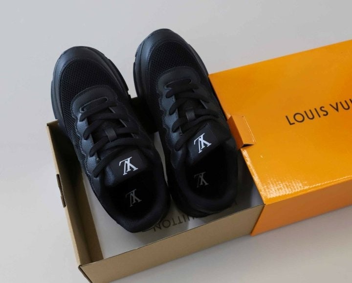 루이비통 클래식 스니커즈