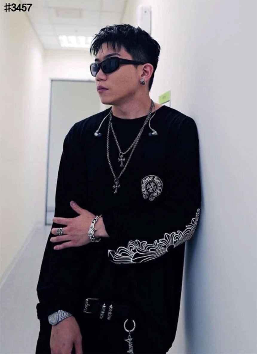 크롬하츠 앤티크 크로스 참 펜던트 네크리스