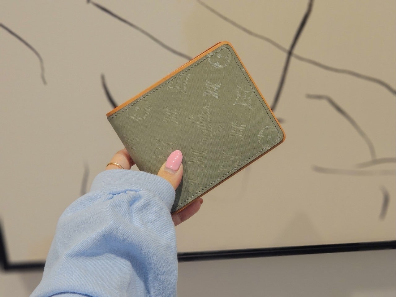 루이비통 모노그램 티타늄 캔버스 멀티플 월릿