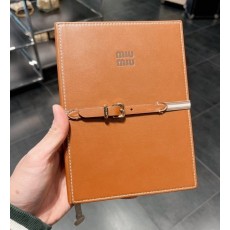 미우미우 가죽 다이어리
