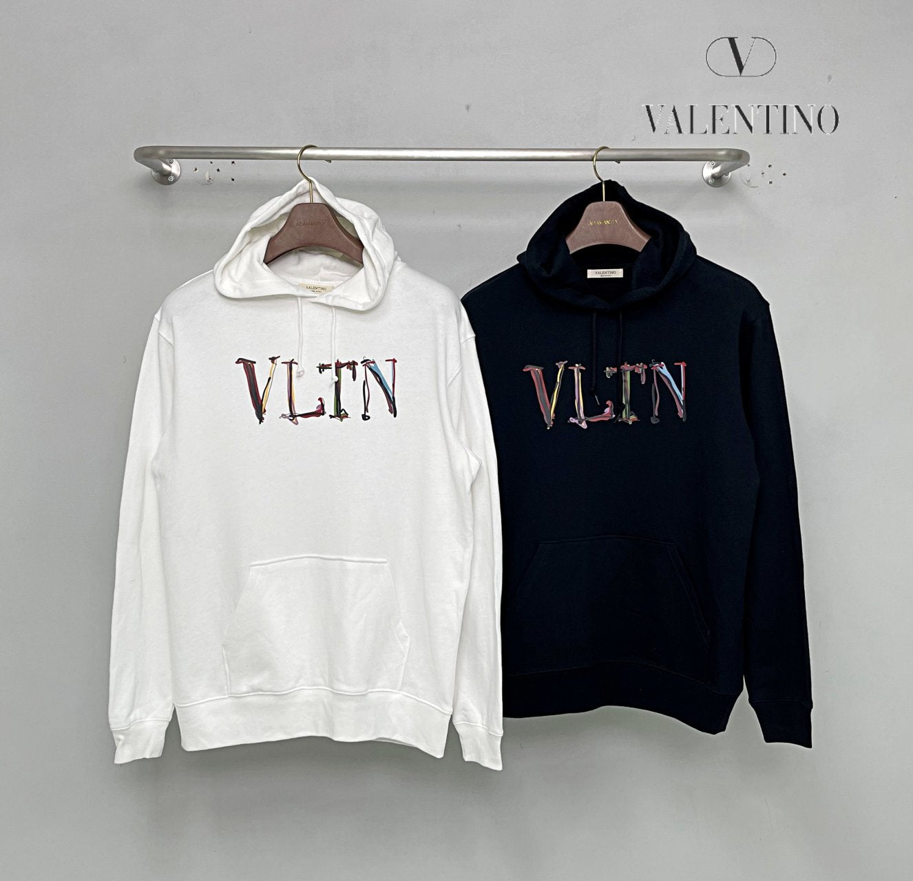 발렌티노 VLTN 멀티컬러로고 후드티 ( 2 COLOR )